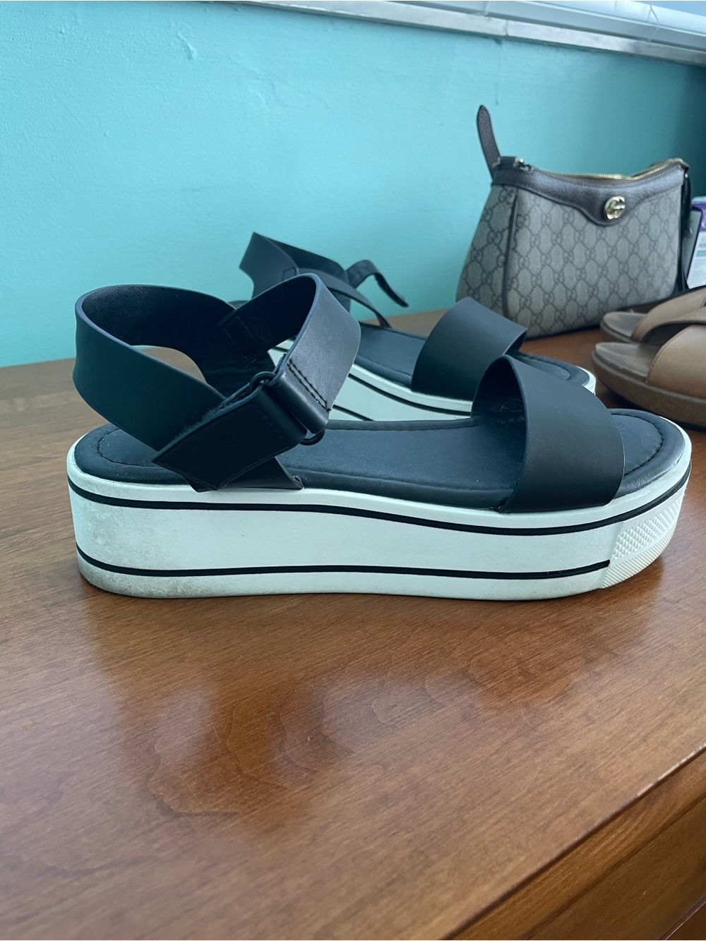 Mia size 9 black and white platform sandals